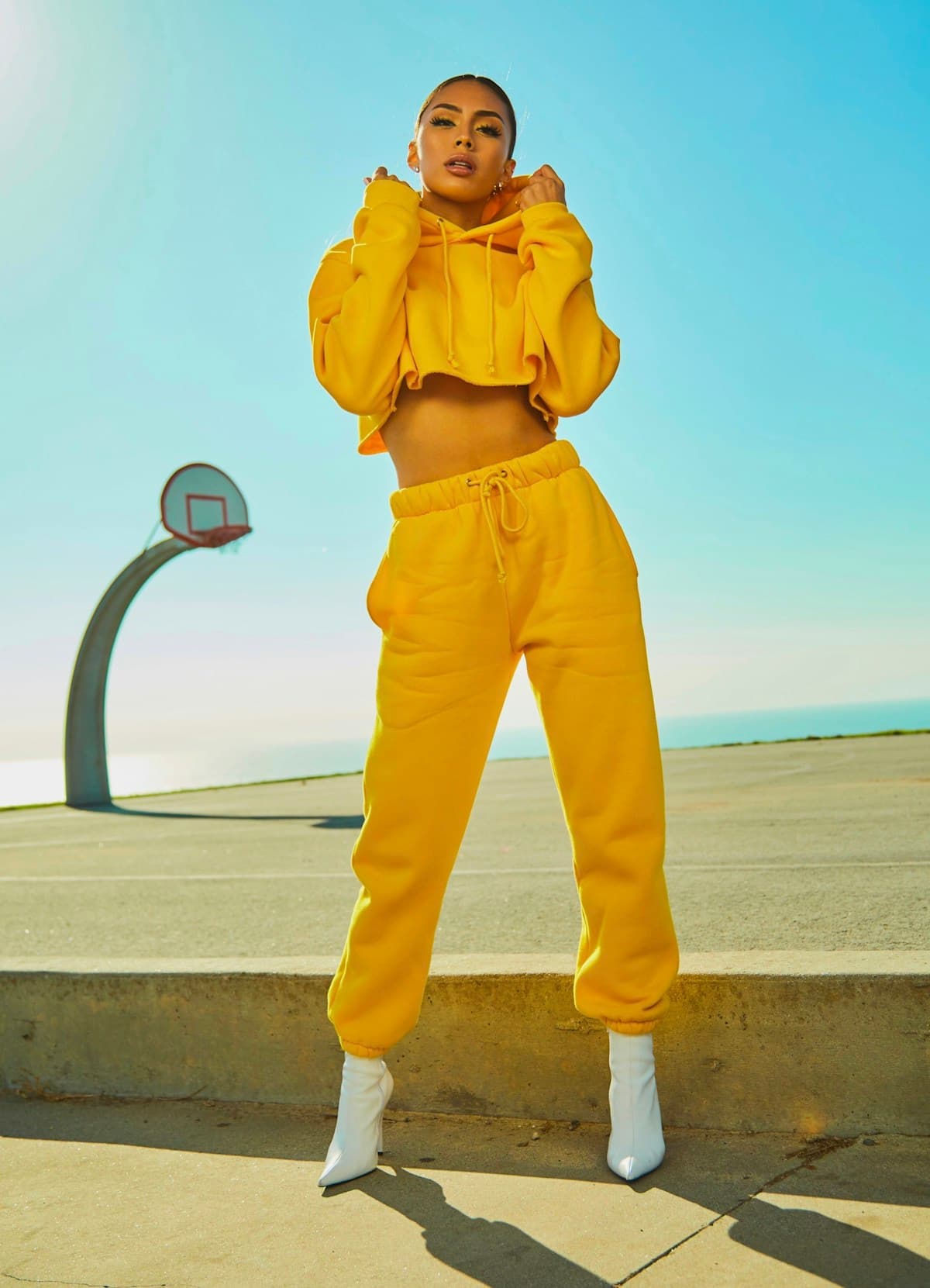 01 — Fashion